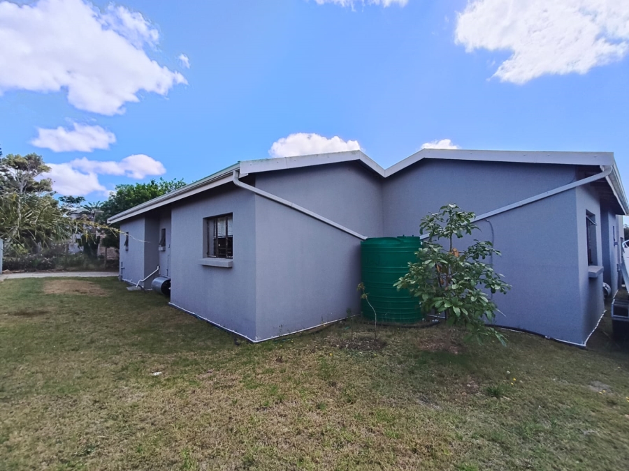 2 Bedroom Property for Sale in C Place Eastern Cape